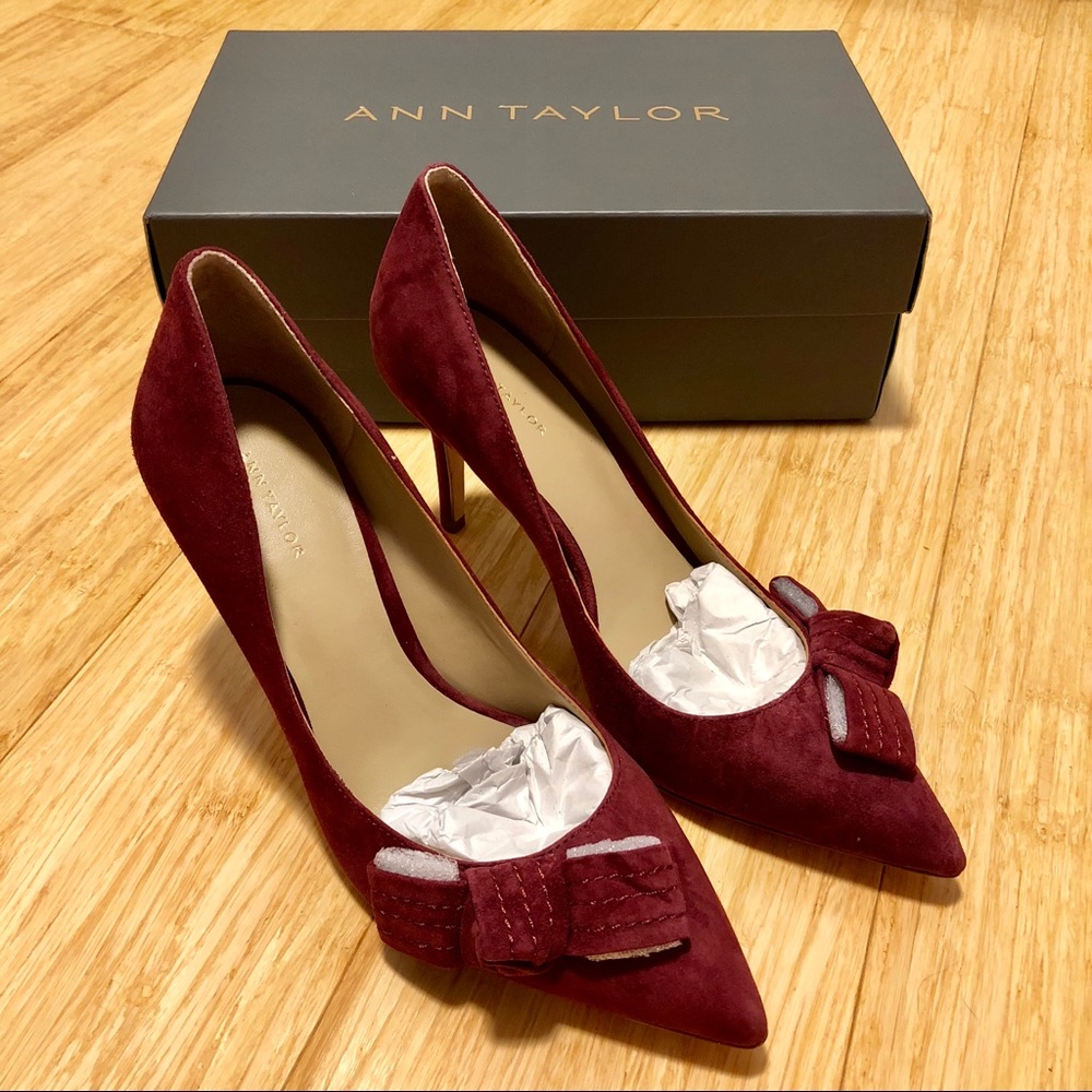 Ann Taylor Violetta Suede Bow Pump in Vino NWT